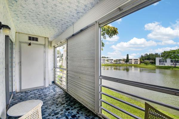 202 Wellington D, West Palm Beach, Florida 33417, image 3