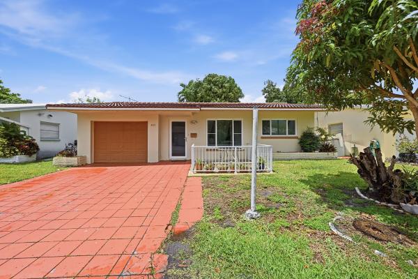 Mainlands Of Tamarac Lakes, 4513 NW 49th St, Tamarac, Florida 33319, image 1
