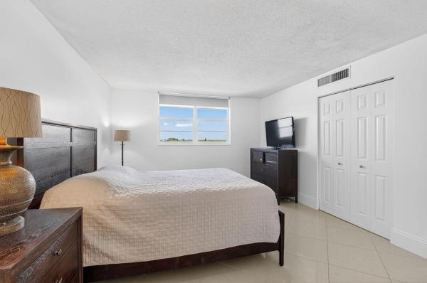 Boca Teeca, 5500 NW 2nd Ave #718, Boca Raton, Florida 33487, image 2