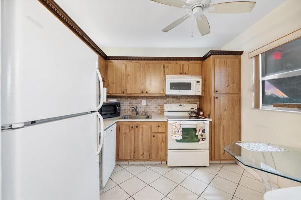 Water Bridge West, 3900 NW 76th Ave #307, Sunrise, Florida 33351, image 2