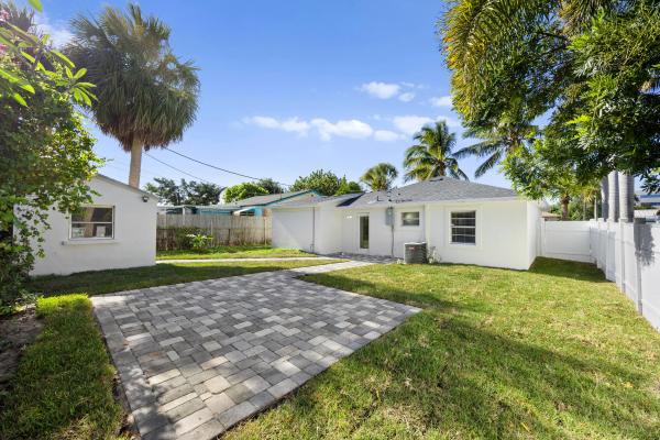 Lakeview Park, 143 E 23rd St, Riviera Beach, Florida 33404, image 1