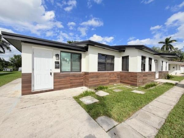 Placido Place, 53 NE 16th Pl, Fort Lauderdale, Florida 33305, image 1