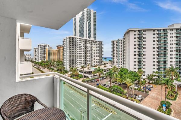 The Residences On Hollywood Beach, 3000 S Ocean Dr #714, Hollywood, Florida 33019, image 1