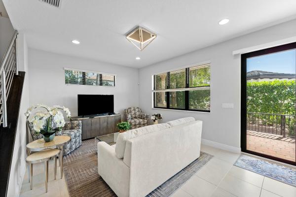 10 Windward Ln, Boynton Beach, Florida 33435, image 2