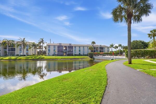 The Palm Club, 1111 Green Pine Blvd #G2, West Palm Beach, Florida 33409, image 3