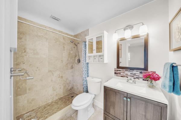 Randall Manor, 1970 NE 32nd St, Lighthouse Point, Florida 33064, image 1