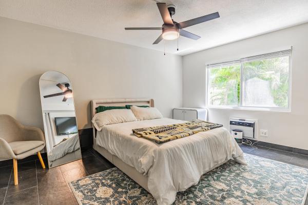 Hampton East, 1308 Bayview Dr #1C, Fort Lauderdale, Florida 33304, image 2