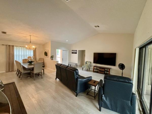 Amesbury Circle Of Greenview Shores 2, 2153 Amesbury Cir, Wellington, Florida 33414, image 2