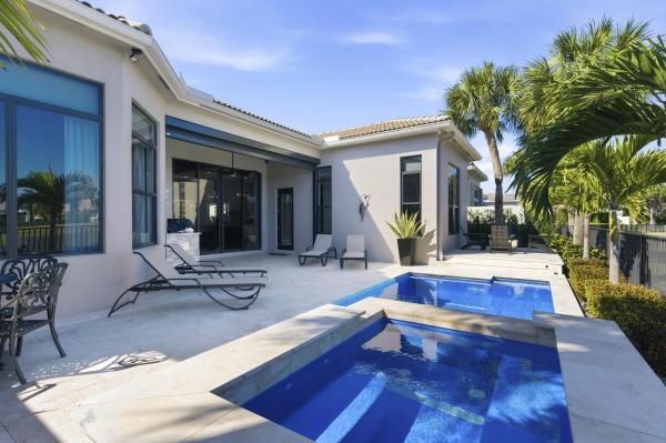 Villa Vizcaya, 345 Vizcaya Dr, Palm Beach Gardens, Florida 33418, image 1