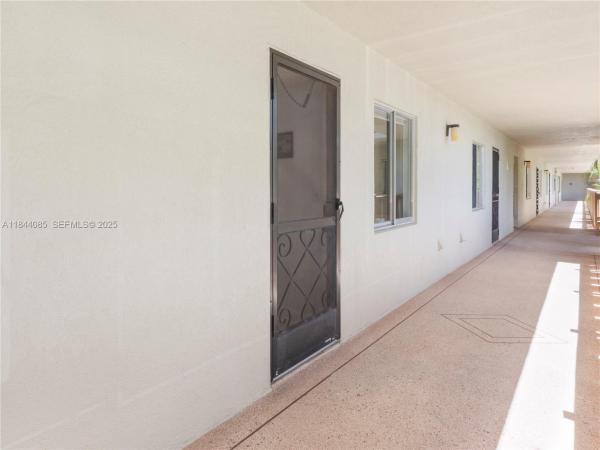 Huntington Lakes 1, 14360 Strathmore Ln #203, Delray Beach, Florida 33446, image 3