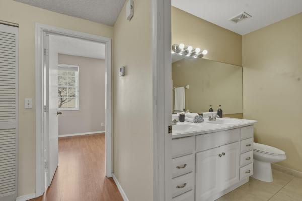 Coconuts, 16635 Hemingway Dr, Weston, Florida 33326, image 1