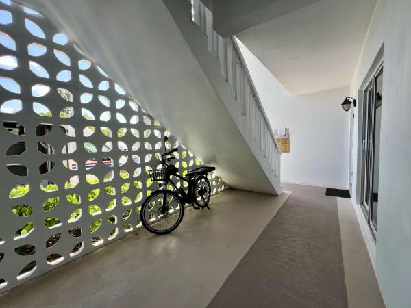 Palm Beach Villas, 4201 S Ocean Blvd #M5, South Palm Beach, Florida 33480, image 1