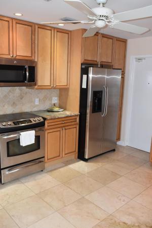 Ironwood, 11 N Ironwood Way, Palm Beach Gardens, Florida 33418, image 2