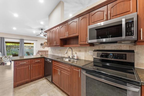 Boynton Lakes North, 1 Hawthorne Ln, Boynton Beach, Florida 33426, image 1