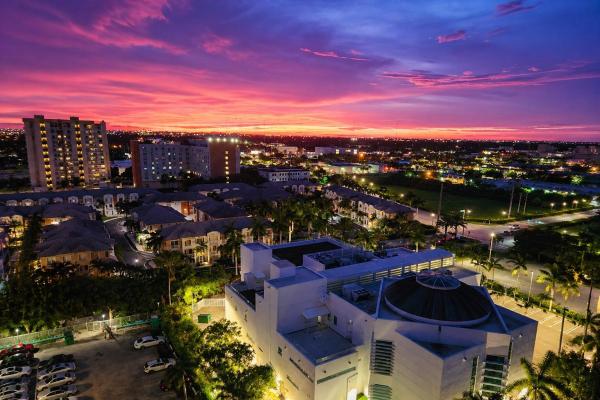 Admirals Port West, 2801 NE 183rd St #1502W, Aventura, Florida 33160, image 2