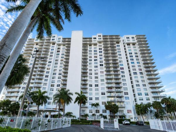 Admirals Port West, 2801 NE 183rd St #1502W, Aventura, Florida 33160, image 1