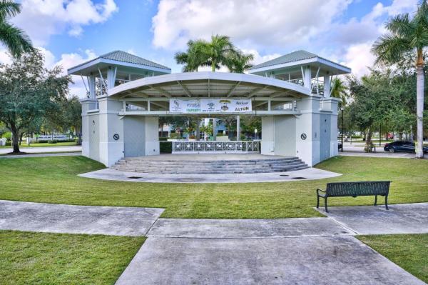 Canterbury Place At Abacoa, 142 Ennis Ln, Jupiter, Florida 33458, image 1