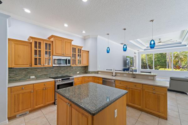 Cypress Cove Of Jupiter, 19189 Tamara Ln, Jupiter, Florida 33458, image 2
