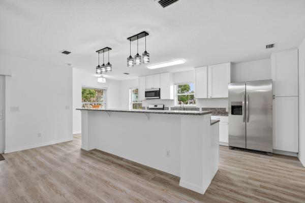 Westwood Manor, 2206 S 34th St, Fort Pierce, Florida 34947, image 1