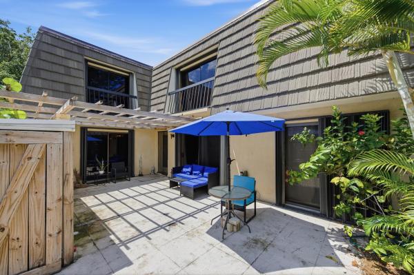 Glenwood Townhomes, 1519 15th Ter, Palm Beach Gardens, Florida 33418, image 1