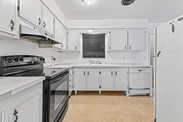 Lake Belvedere Estates, 877 Sarazen Dr, West Palm Beach, Florida 33413, image 1