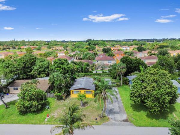 Lake Belvedere Estates, 877 Sarazen Dr, West Palm Beach, Florida 33413, image 1