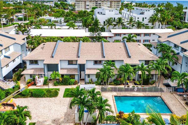Beach Haven Townhomes, 3409 SE 8th St #6, Pompano Beach, Florida 33062, image 1