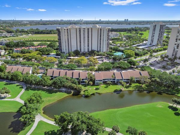 Parliament Golf Villas, 2435 Presidential Way #H, West Palm Beach, Florida 33401, image 1