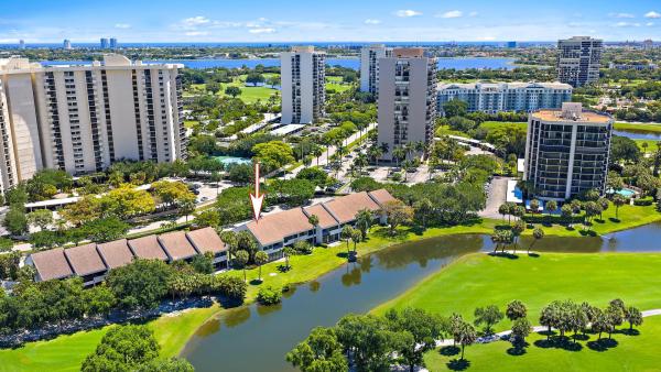 Parliament Golf Villas, 2435 Presidential Way #H, West Palm Beach, Florida 33401, image 3