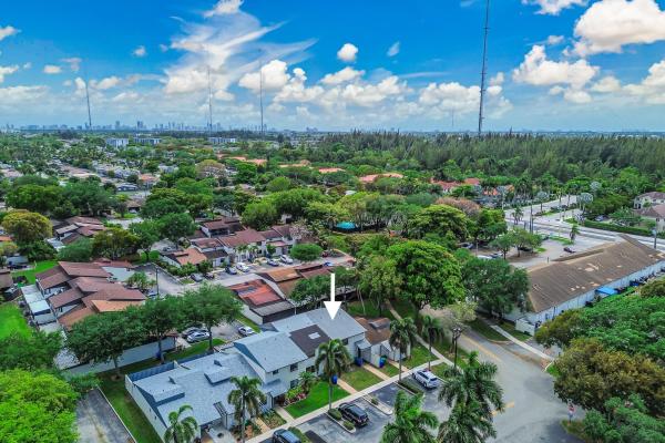 4003 W Woodscape Dr #2-K, Miramar, Florida 33023, image 1