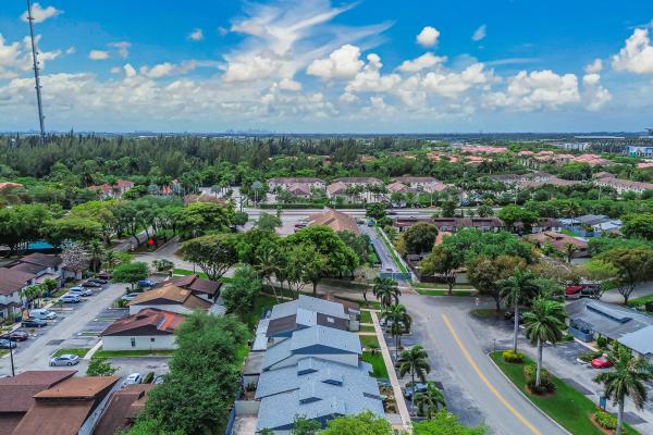 4003 W Woodscape Dr #2-K, Miramar, Florida 33023, image 3