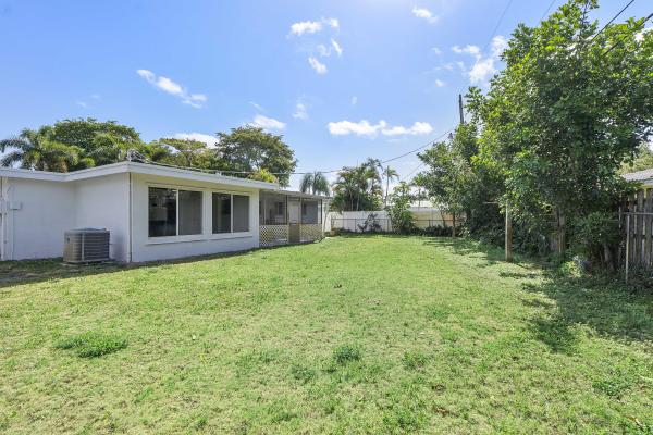 Mary Knoll, 2160 NE 53rd St, Fort Lauderdale, Florida 33308, image 1