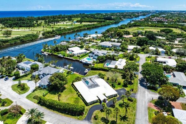 Place Au Soleil, 920 Emerald Row, Gulf Stream, Florida 33483, image 1