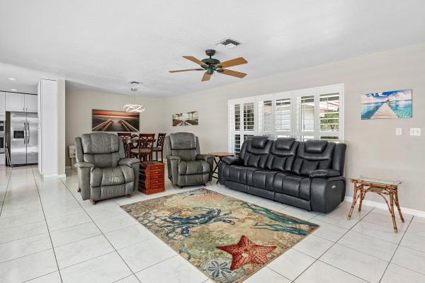 Royal Oaks Hills, 598 W Palmetto Park Rd, Boca Raton, Florida 33486, image 1