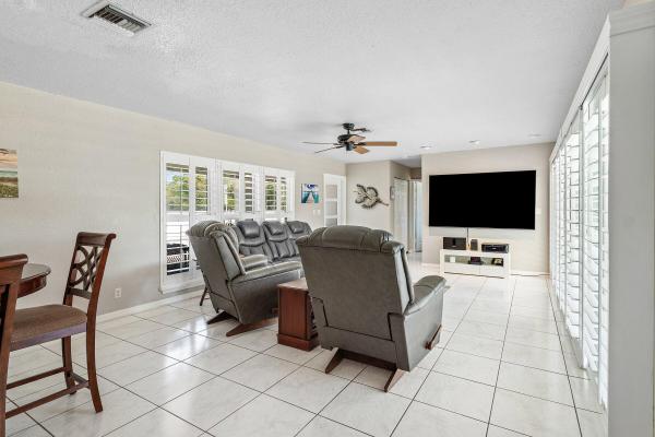 Royal Oaks Hills, 598 W Palmetto Park Rd, Boca Raton, Florida 33486, image 2