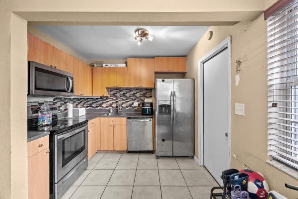 Townhouses Of Plantation, 4656 NW 9th Dr, Plantation, Florida 33317, image 3