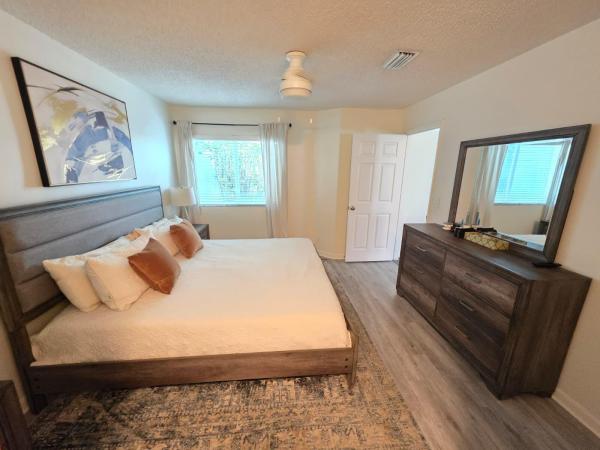 3931 Island Club Cir, Lake Worth Beach, Florida 33462, image 1