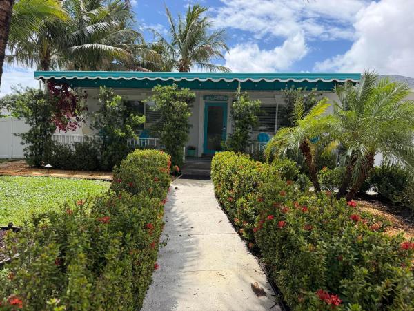 Beverly Hills, 468 W Ocean Ave, Boynton Beach, Florida 33435, image 1