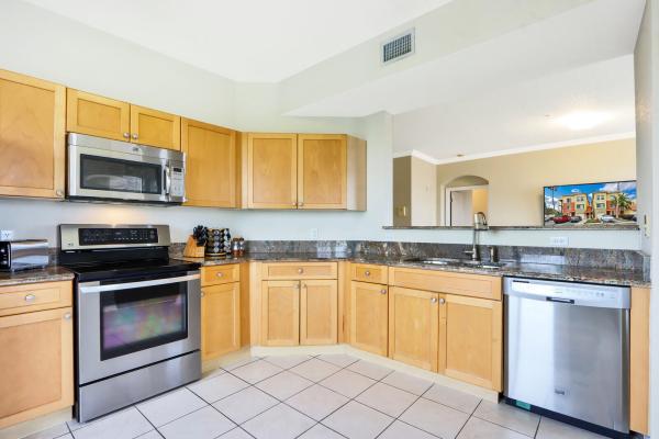 Residences At Legacy Place, 11021 Legacy Ln #303, Palm Beach Gardens, Florida 33410, image 2
