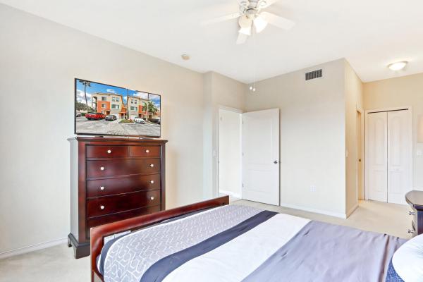 Residences At Legacy Place, 11021 Legacy Ln #303, Palm Beach Gardens, Florida 33410, image 3