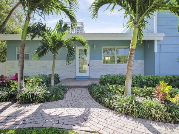 Yacht Harbor Manor, 1310 Manor Dr, Riviera Beach, Florida 33404, image 3