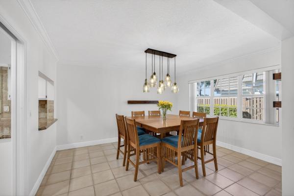 Winchester Courts, 4280 Hazel Ave #C, Palm Beach Gardens, Florida 33410, image 1