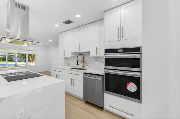 Boca Raton Heights, 360 SW 2nd St, Boca Raton, Florida 33432, image 2