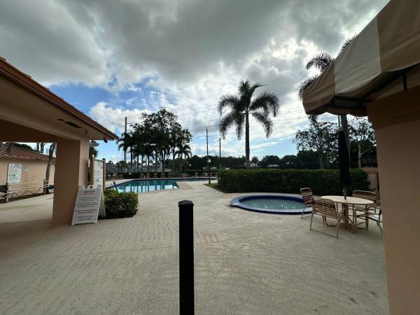 Village Of Sandalwood Lakes South, 5718 57th Way, West Palm Beach, Florida 33409, image 1