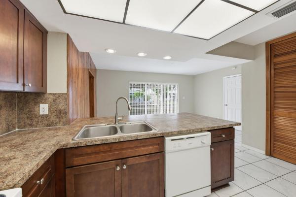 Royal Palm Isles, 1772 NW 38th St, Oakland Park, Florida 33309, image 3