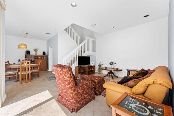 West Lake Village, 931 Lemonwood Ct, Hollywood, Florida 33019, image 3