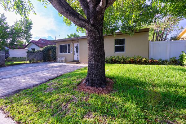 Woodlawn, 429 Summa St, West Palm Beach, Florida 33405, image 2