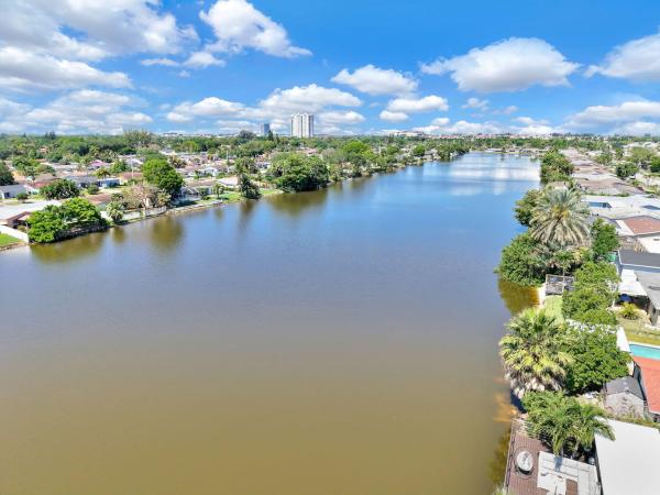 Twin Lakes, 11600 NW 30th Pl, Sunrise, Florida 33323, image 2