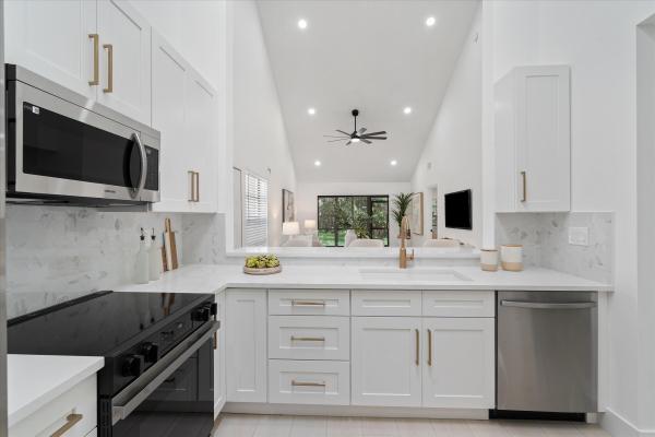 Windwood, 441 Ashwood Pl, Boca Raton, Florida 33431, image 1