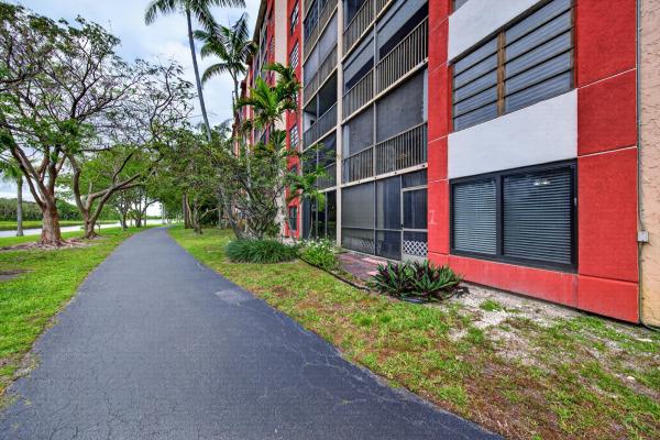 Cypress Bend, 2200 S Cypress Bend Dr #101, Pompano Beach, Florida 33069, image 3